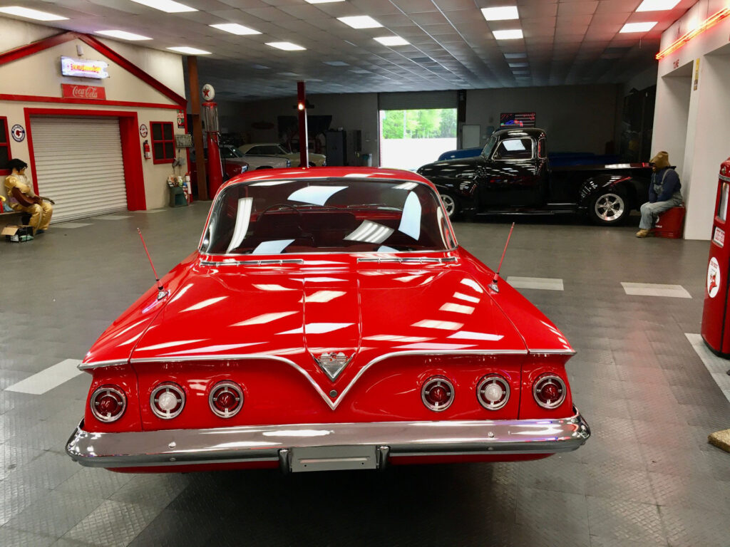 1961	Chevrolet	Impala