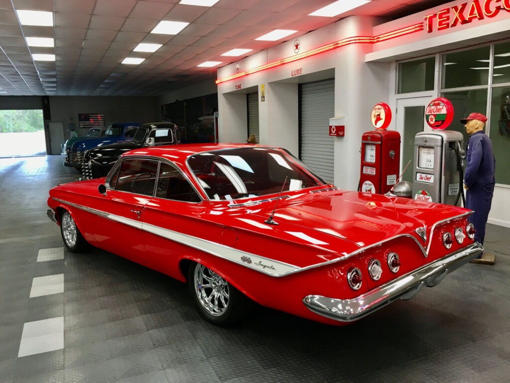 1961	Chevrolet	Impala